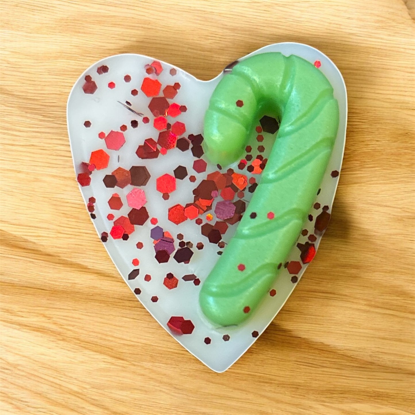 ✨ Candy Cane Wax Melts – Festive Scented Heart with Glitter ✨